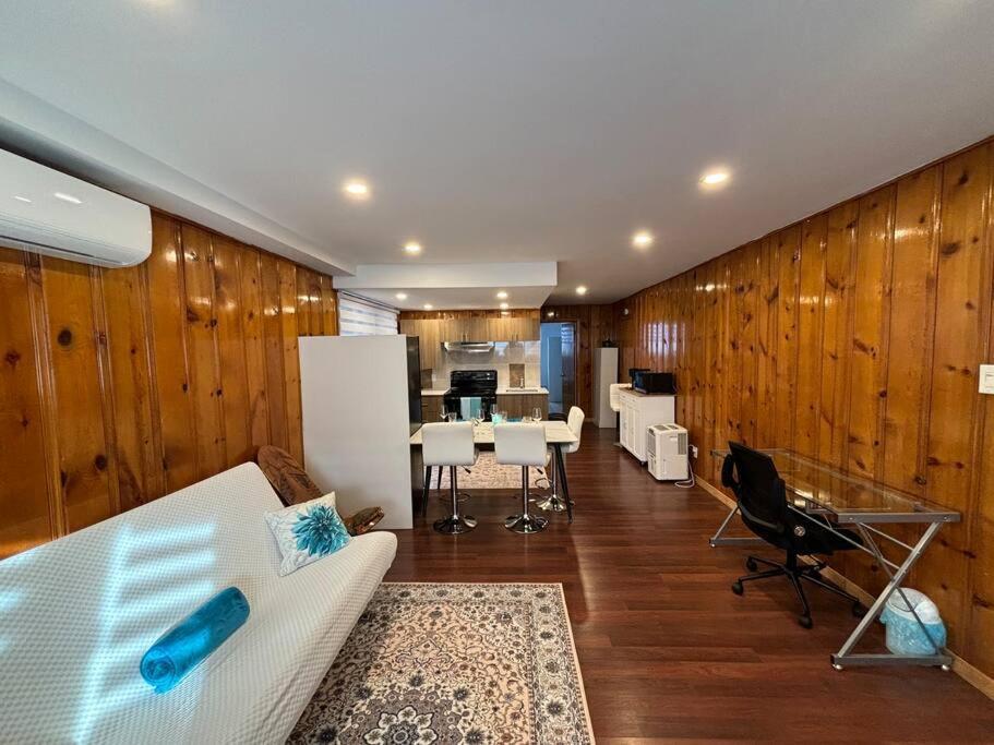 Cozy Spacious Work Friendly Lotus With Garden View High Speed Free Wi Fi And Parking Adjacent To Downtown Montreal Luaran gambar