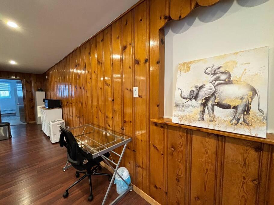 Cozy Spacious Work Friendly Lotus With Garden View High Speed Free Wi Fi And Parking Adjacent To Downtown Montreal Luaran gambar