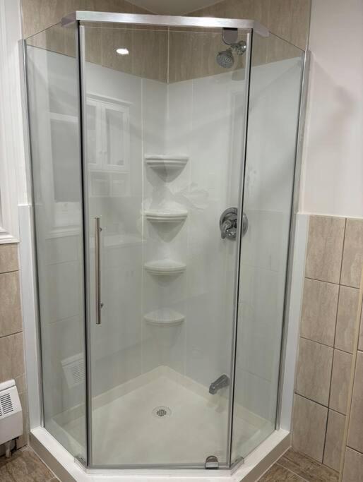 Cozy Spacious Work Friendly Lotus With Garden View High Speed Free Wi Fi And Parking Adjacent To Downtown Montreal Luaran gambar